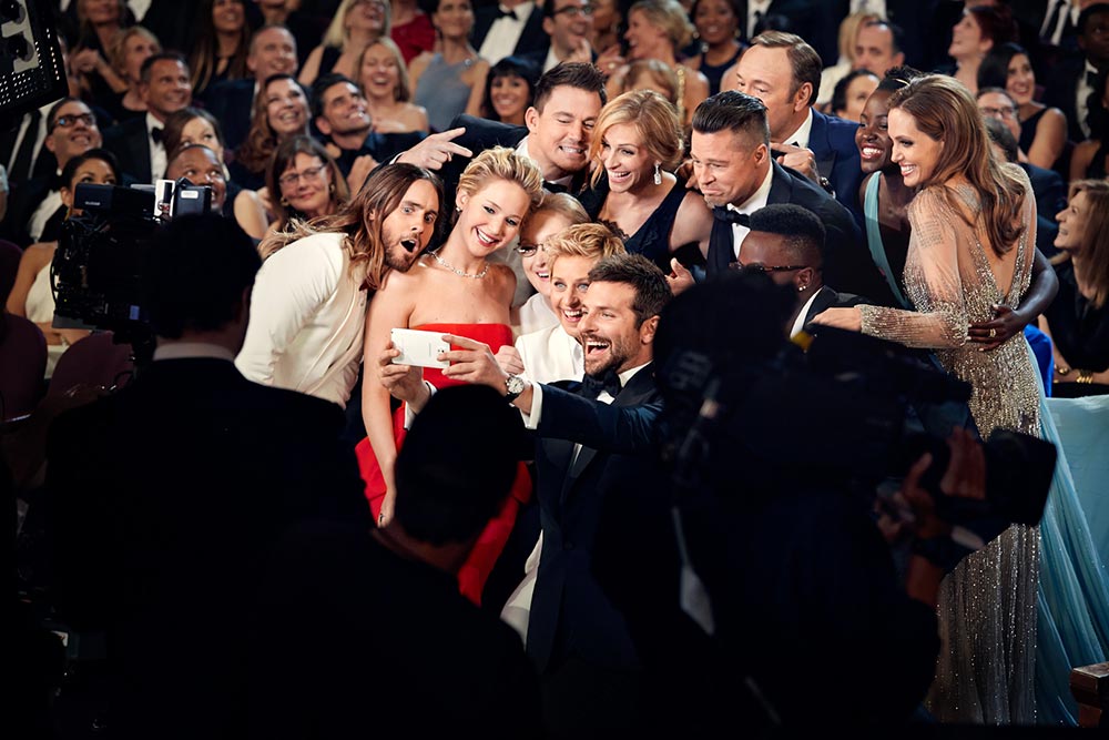 oscars-selfie-jennifer-lawrence